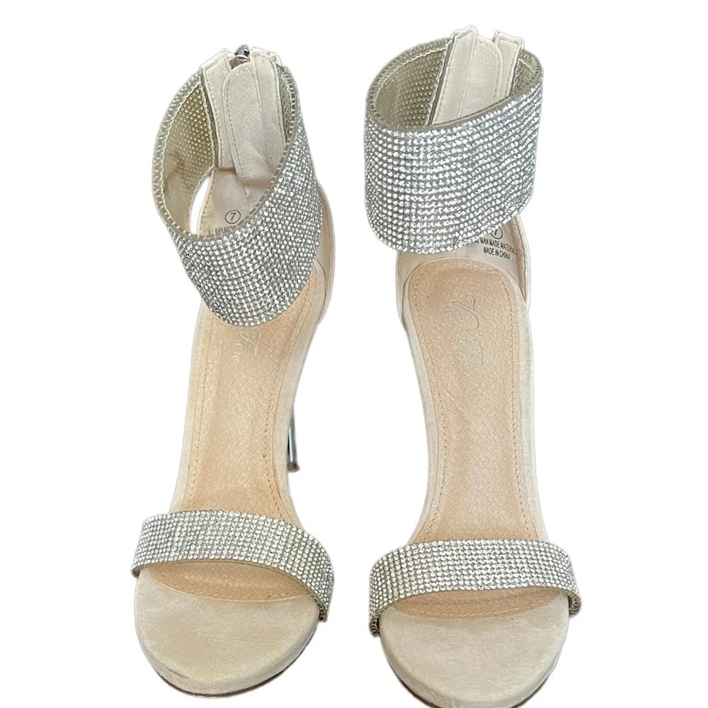 Vigo Fiore Heels - Picture 2 of 4